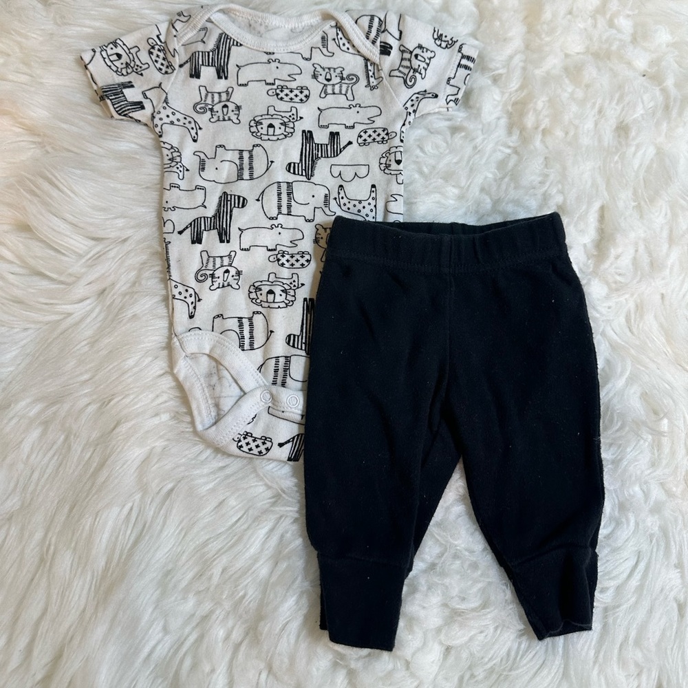 0-3 Months Baby Boy matching outfit set - Picture 2 of 8